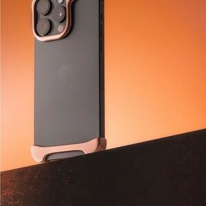 Gold arc plus case for 16 pro